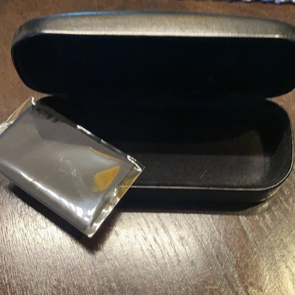 Coach Eyeglass case w/unopened cloth - Picture 2 of 3